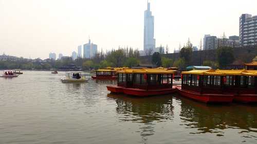 Xuanwu Lake