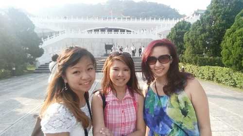 Photo of us outside the National Palace Museum